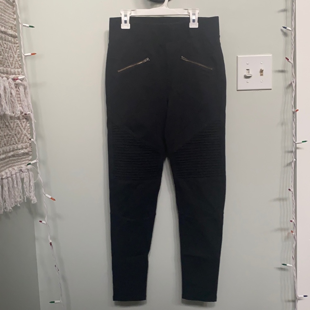 ✨BUNDLE TO SAVE✨ Moto Black Jegging